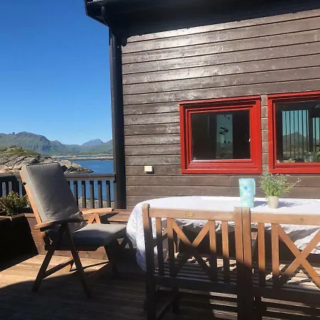 Modern Oceanfront In The Centre Of Lofoten Villa