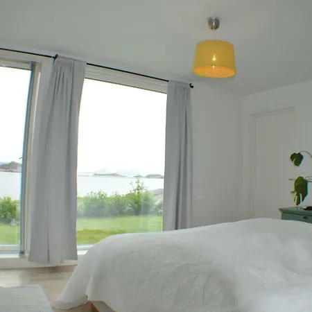 Modern Oceanfront In The Centre Of Lofoten 스탐순드