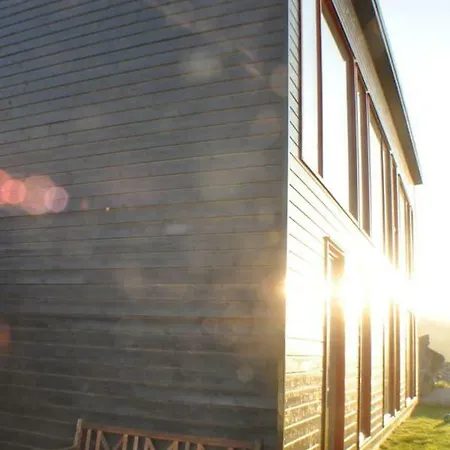 Modern Oceanfront In The Centre Of Lofoten *